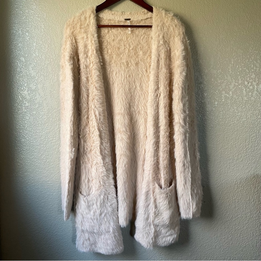 Free People Womens Medium Oversized Cream Faux Fur Eyelash Open Cardigan Sweater